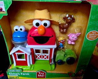 Sesame Street Elmo's Farm