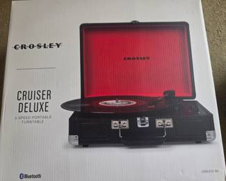 Crosley Cruiser Deluxe Portable Turntable - new in box
