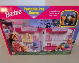 Barbie Portable Pet House