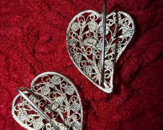 Vintage Gold-Tone Filigree Heart Earrings