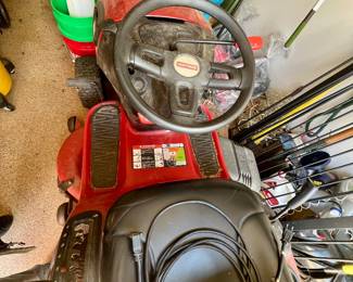 Craftsman riding lawn mower