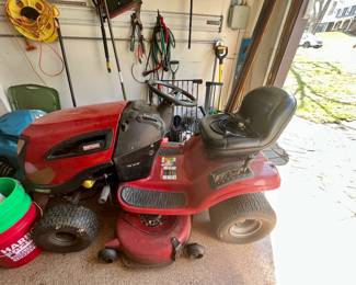 Craftsman riding lawn mower