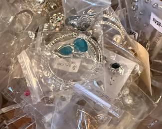 Necklaces, Brooches, Bracelets, Earrings, Watches, Jewelry Sets 