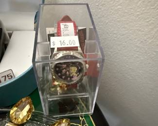 Necklaces, Brooches, Bracelets, Earrings, Watches, Jewelry Sets 