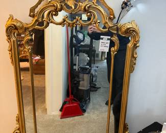 French Louis XV Style Gilt Mirror 