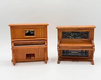 103 VintageWoodenMiniaturePianoMusicBoxes