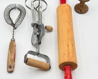 28 VintageKitchenUtensilsWoodenSpool