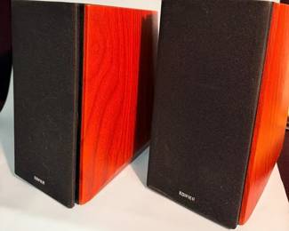 Edifier Multimedia Speaker Set  Microphone