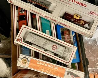 TRAIN SET NEW IN BOX