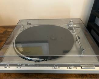 Technics SL-B350 Turntable