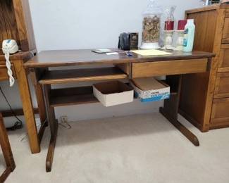 Computer desk