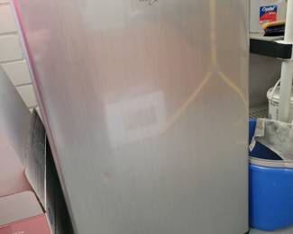 Whirlpool mini fridge