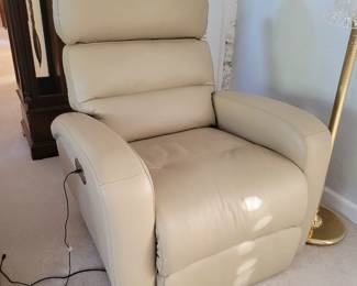 1 of 2 Leather recliners, electric w/USB ports