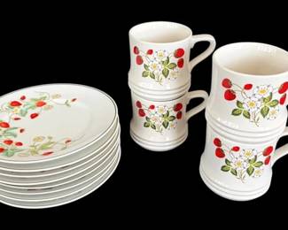 Avon Strawberry Plates Sheffield Strawberry Mugs