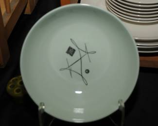 ART MODERN DINNERWARE