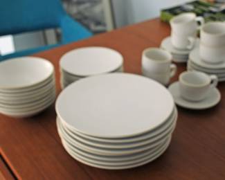 SASAKI MASSIMO VIGNELLI DESIGNS COLORSTONE MAT WHITE DINNER SET
