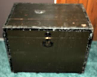 ANTIQUE NORWEGIAN SPINNING WHEEL SHIPPING CASE
