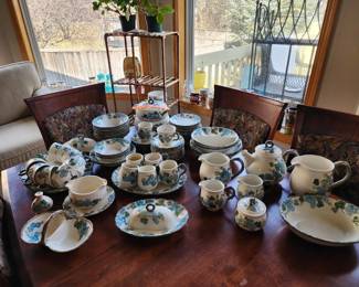 Poppytrail by Metlox Dishes