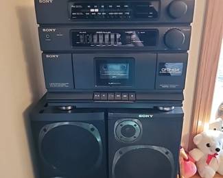 Sony CFD-454 Sony stereo and speakers