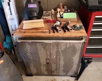 Metal cabinet