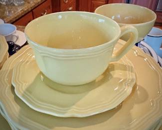 Williams Sonoma yellow stoneware