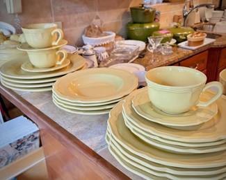 Williams Sonoma yellow stoneware