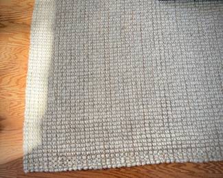 Like-new natural jute rug
