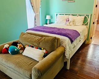 Havertys crushed velvet twin size pull out ottoman. Pulls out into a twin size bed. White Pottery Barn Teen queen bed includes mattress and box spring. Bedding sold separate