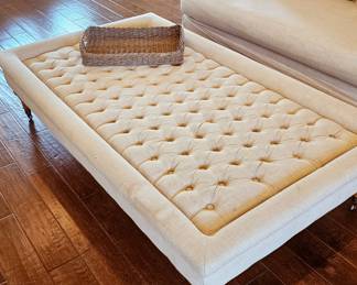 Restoration Hardware Tufted Coffee Ottoman
Beautiful Belgian Linen tufted ottoman in great condition.