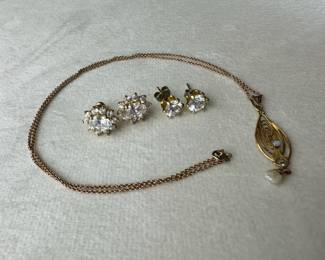 10K Gold 1.98g Opal  Freshwater Pearl Pendant Necklace  CZ Gold Plated Earrings