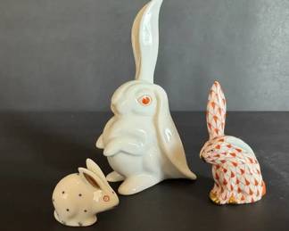  07 Herend Hungary HandPainted Porcelain Bunny Figurines