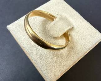 14K Yellow Gold Wedding Band 3.02g