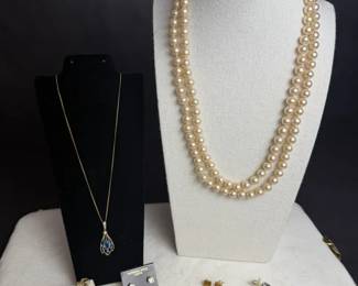 Classic Vintage Faux Pearl Necklace Bracelet with Mixed Costume Jewelry Collection