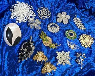 Assorted Vintage Brooch Collection