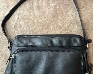 ili New York Black Leather Shoulder Bag