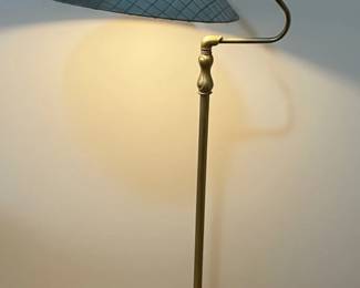 Vintage Brass Floor Lamp with Textured Shade and Sculpted Stem
