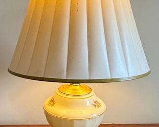 Vintage Floral Milk Glass Urn Table Lamp with Ornate Metal Base