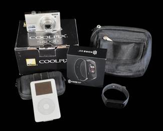 Nikon COOLPIX S6000 Camera Retro Tech Bundle