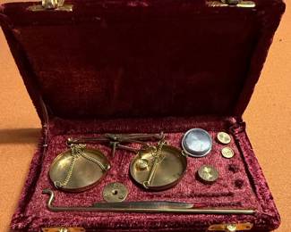 Vintage Brass Goldsmith Jewelry Balance Scale with Weights and Tweezers in Velvet Lined Case