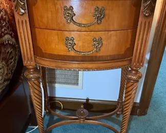 Vintage Louis XV Style Marquetry Side Table/Nightstand