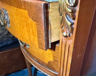 Vintage Louis XV Style Marquetry Side Table/Nightstand