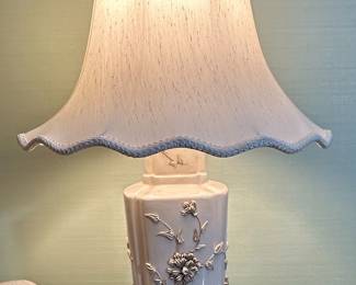 Vintage Chinoiserie Ceramic Table Lamp with Floral Relief