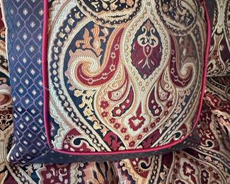 J. Queen New York King Size Calistoga Comforter Set