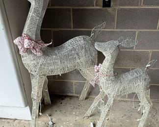 Light-Up Wireframe Reindeer Set