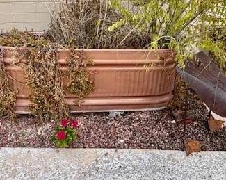 GALVANIZED HORSE/PLANT TROUGH