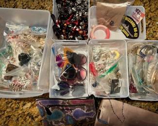 VARIETY OF JEWELRY, SUNGLASSES & MISC. GOODIES