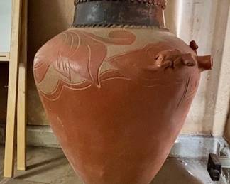 LARGE OUTDOOR TERRACOTTA POT