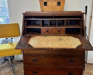 ANTIQUE ROLL TOP DESK