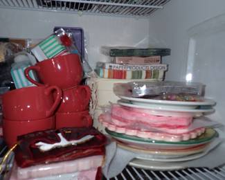 LARGE VARIETY OF DECOR