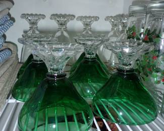 LARGE VARIETY OF GLASSES